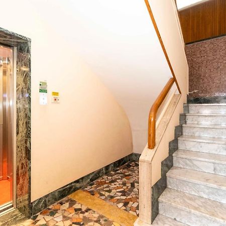 Charming Apartment With Parking! Torino Eksteriør billede
