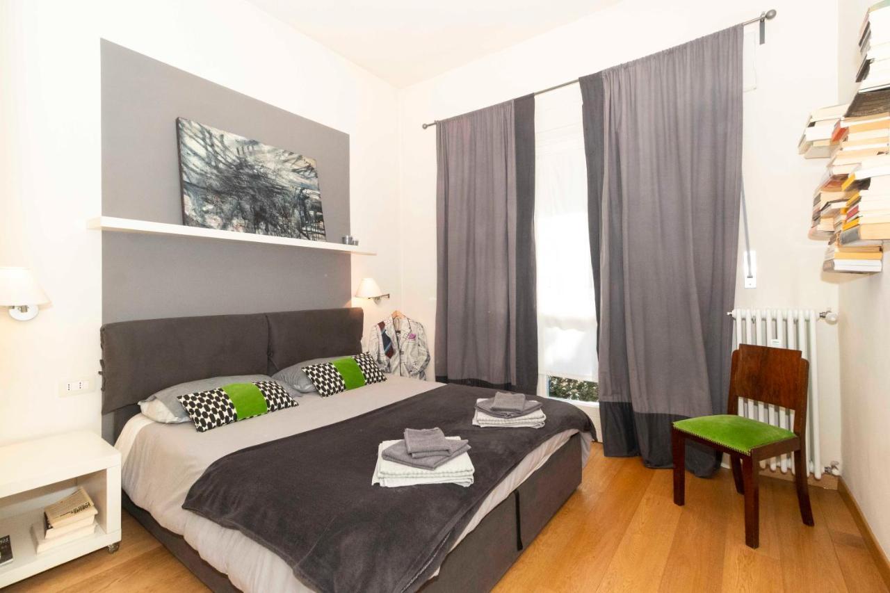 Charming Apartment With Parking! Torino Eksteriør billede