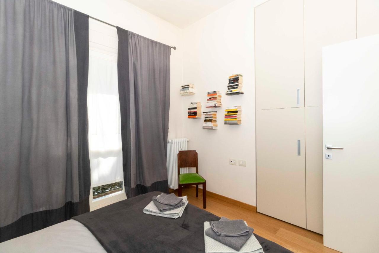 Charming Apartment With Parking! Torino Eksteriør billede