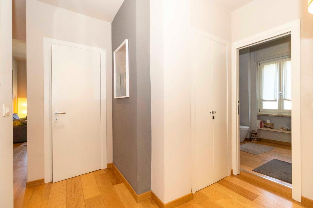 Charming Apartment With Parking! Torino Eksteriør billede